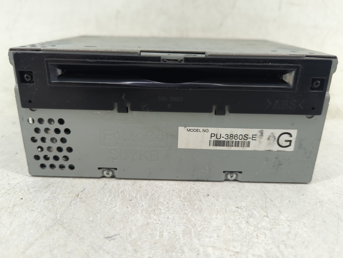 2016-2017 Ford Mustang Radio AM FM Cd Player Receiver Replacement P/N:HR3T-19C107-EC Fits Fits 2016 2017 OEM Used Auto Parts