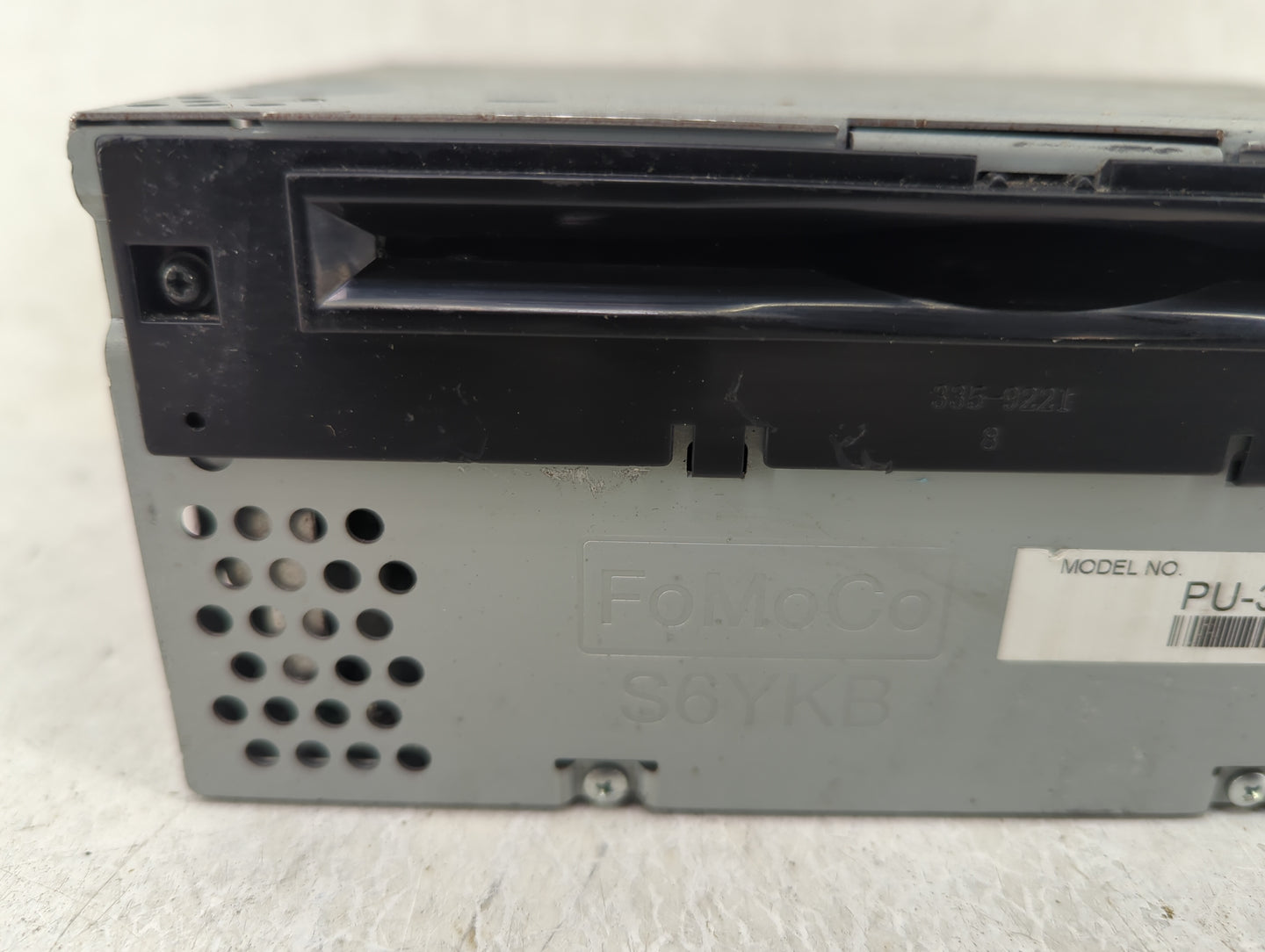 2016-2017 Ford Mustang Radio AM FM Cd Player Receiver Replacement P/N:HR3T-19C107-EC Fits Fits 2016 2017 OEM Used Auto Parts