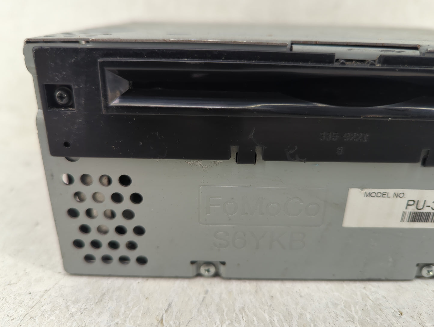 2016-2017 Ford Mustang Radio AM FM Cd Player Receiver Replacement P/N:HR3T-19C107-EC Fits Fits 2016 2017 OEM Used Auto Parts