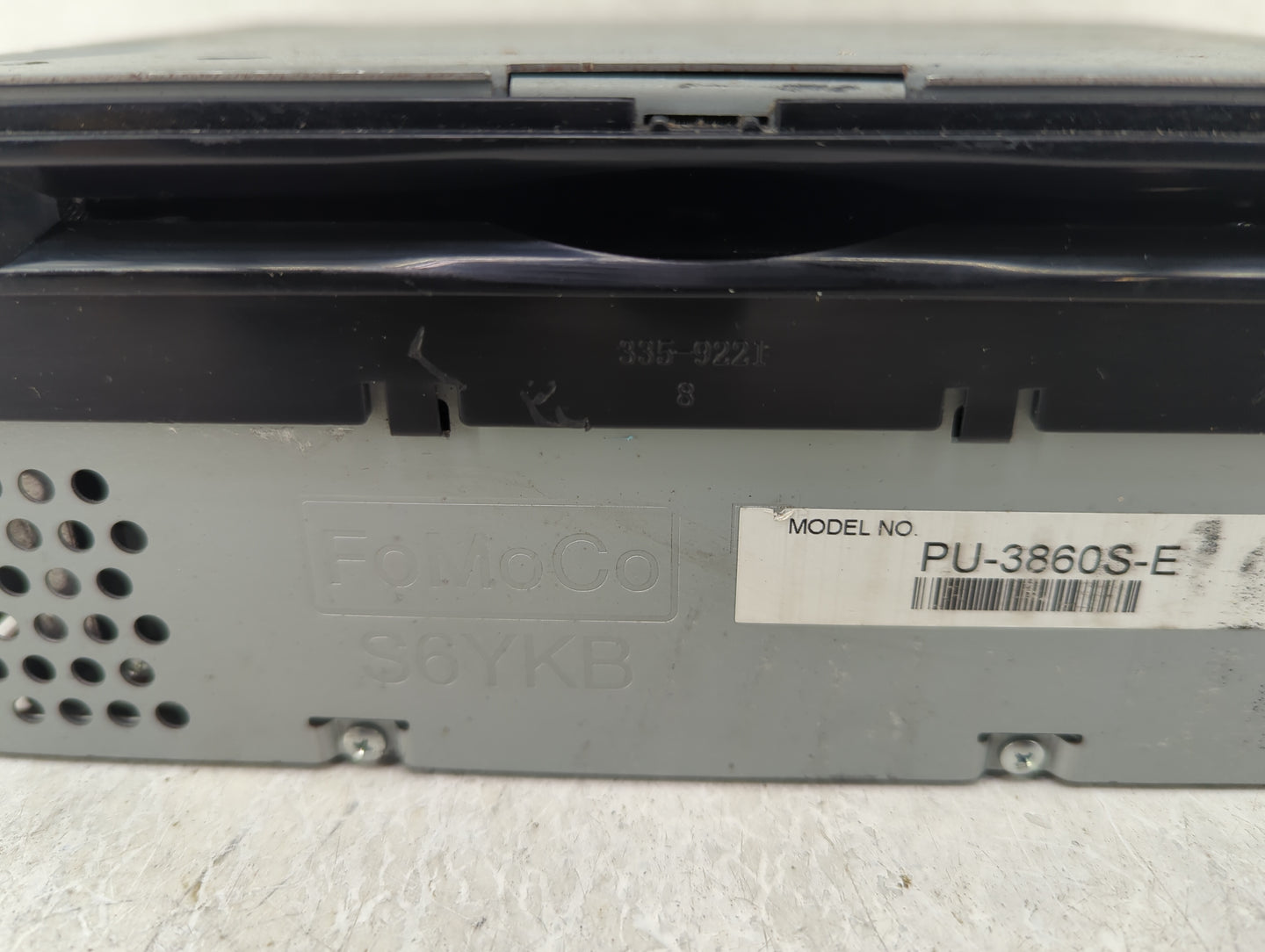 2016-2017 Ford Mustang Radio AM FM Cd Player Receiver Replacement P/N:HR3T-19C107-EC Fits Fits 2016 2017 OEM Used Auto Parts