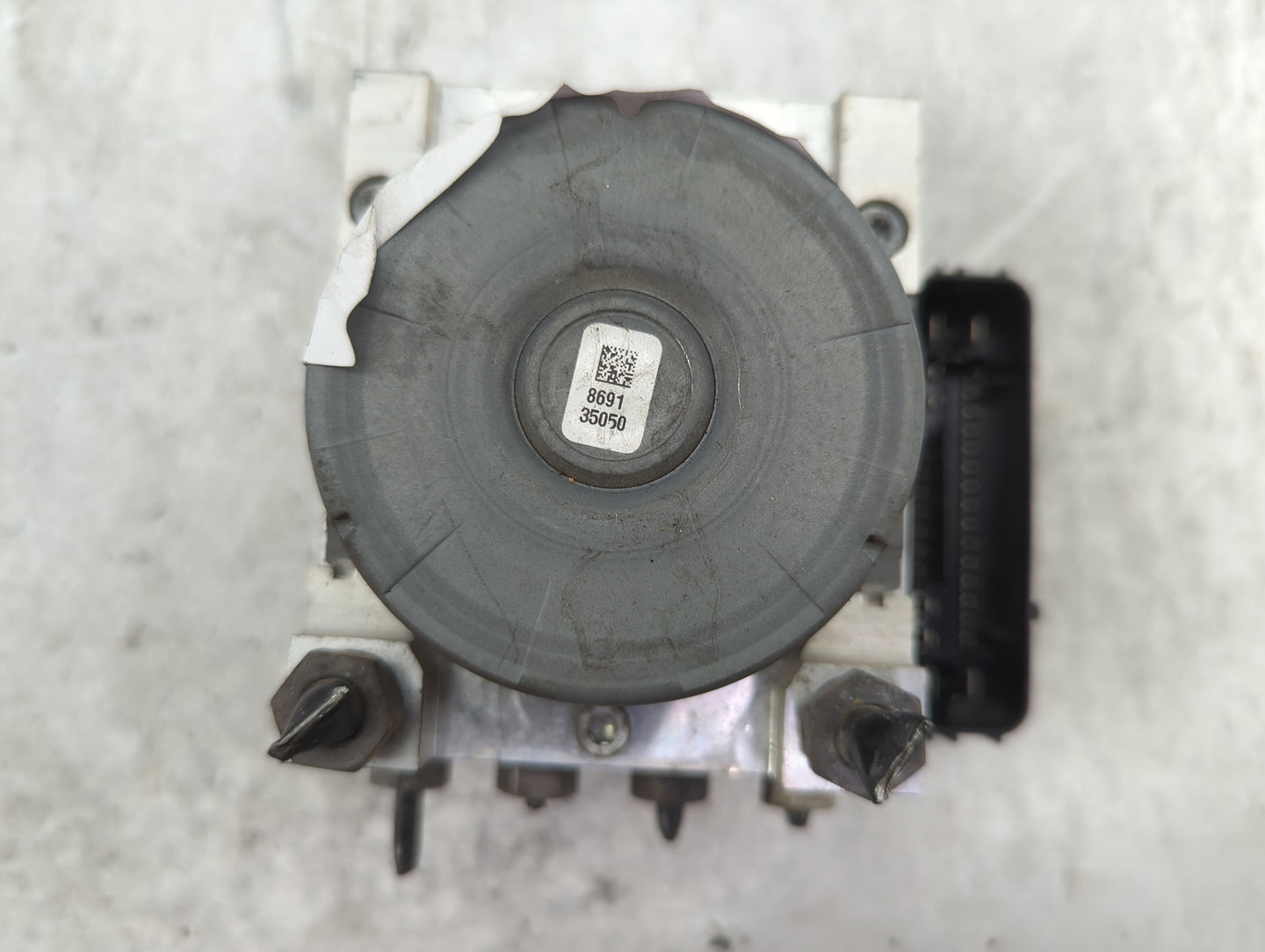 2015-2020 Ford Mustang ABS Pump Control Module Replacement P/N:GR3C-2C405-BC GR3C-2C219-BC Fits Fits 2015 2016 2017 2018 201