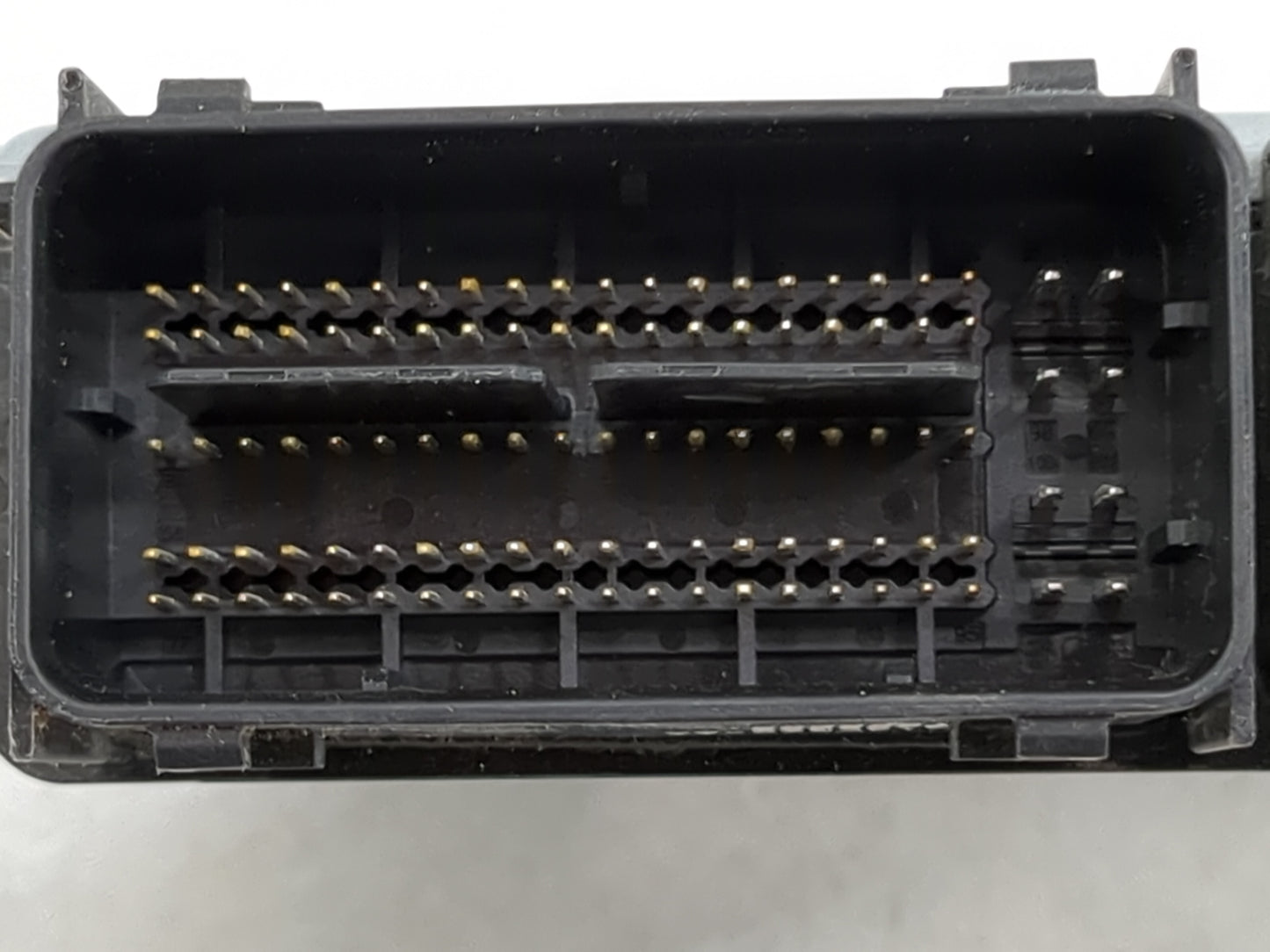 2016-2020 Ford Mustang PCM Engine Control Computer ECU ECM PCU OEM P/N:A6SXU24520400 FR3A-12B684-EUA Fits OEM Used Auto Part