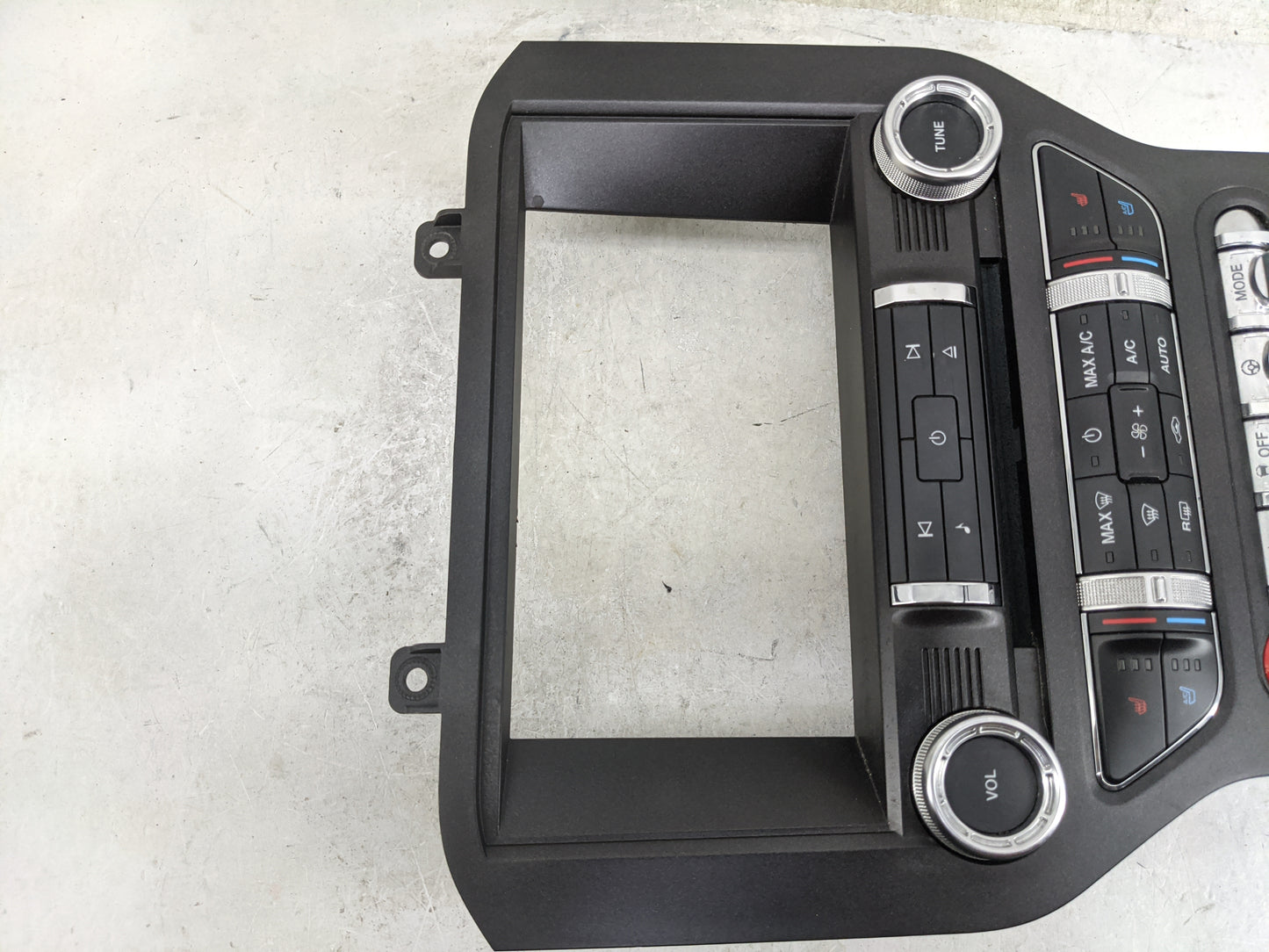 2015-2016 Ford Mustang Radio Control Panel - Oemusedautoparts1.com