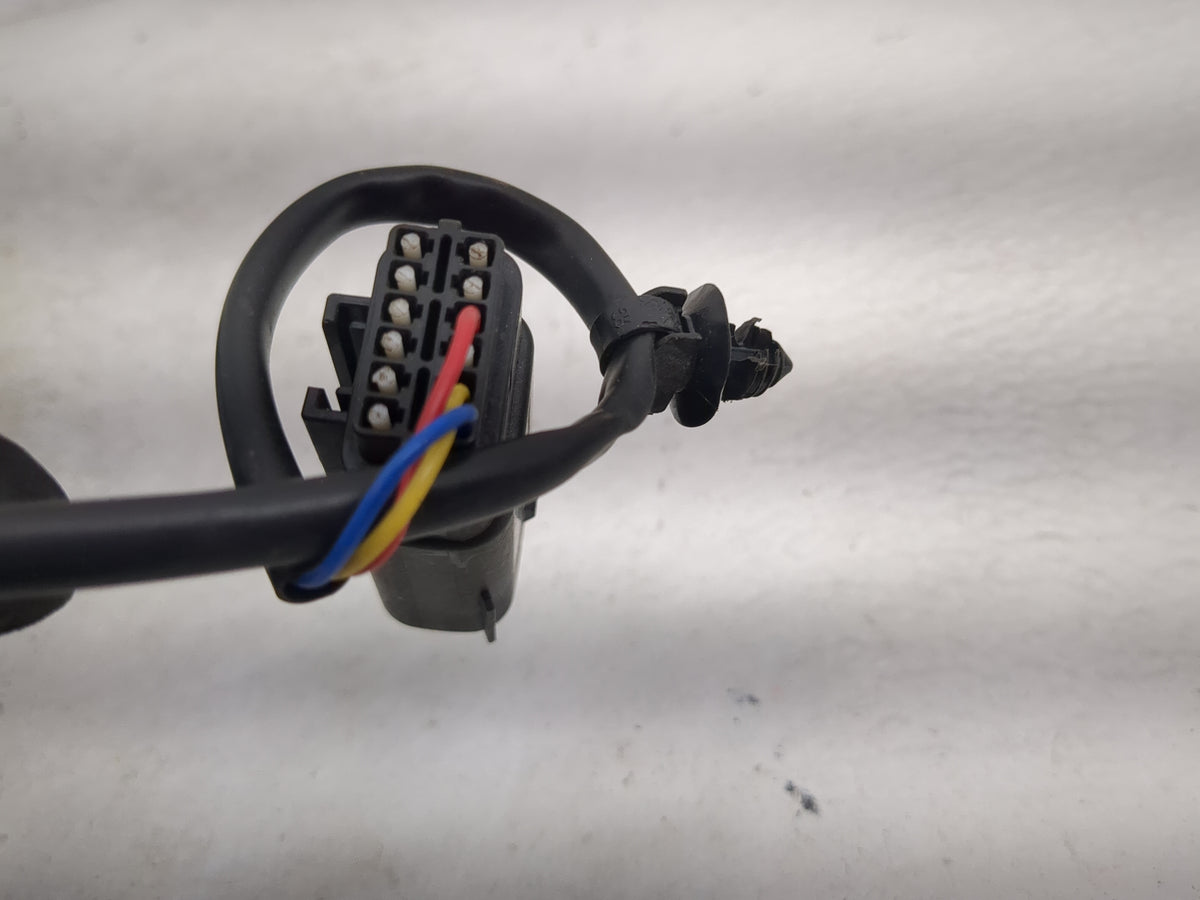 2015-2020 Ford Mustang Passenger Side View Mirror - Right Door Mirror OEM Used - Oemusedautoparts1.com