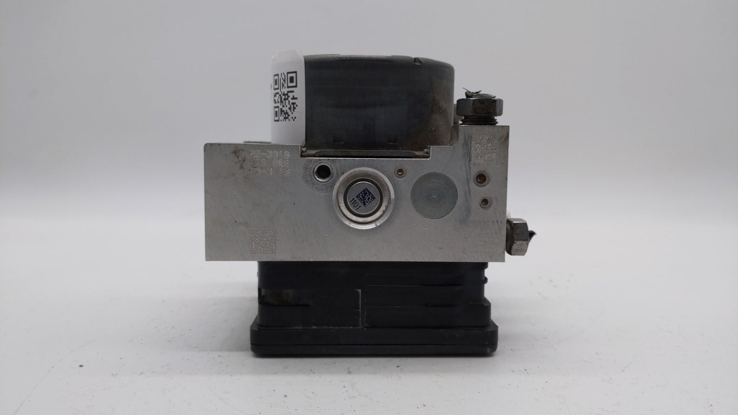 2015-2018 Ford Mustang ABS Pump Control Module Replacement P/N:GR3C-2C219-BD GR3C-2C405-BB Fits Fits 2015 2016 2017 2018 OEM