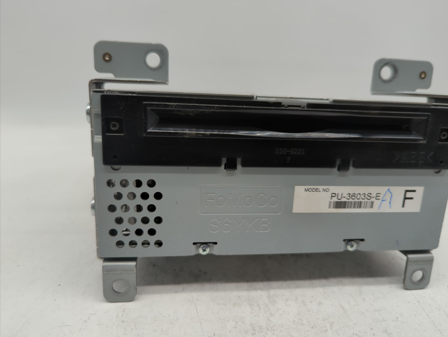 2017-2017 Ford Mustang Am Fm Cd Player Radio Receiver - Oemusedautoparts1.com