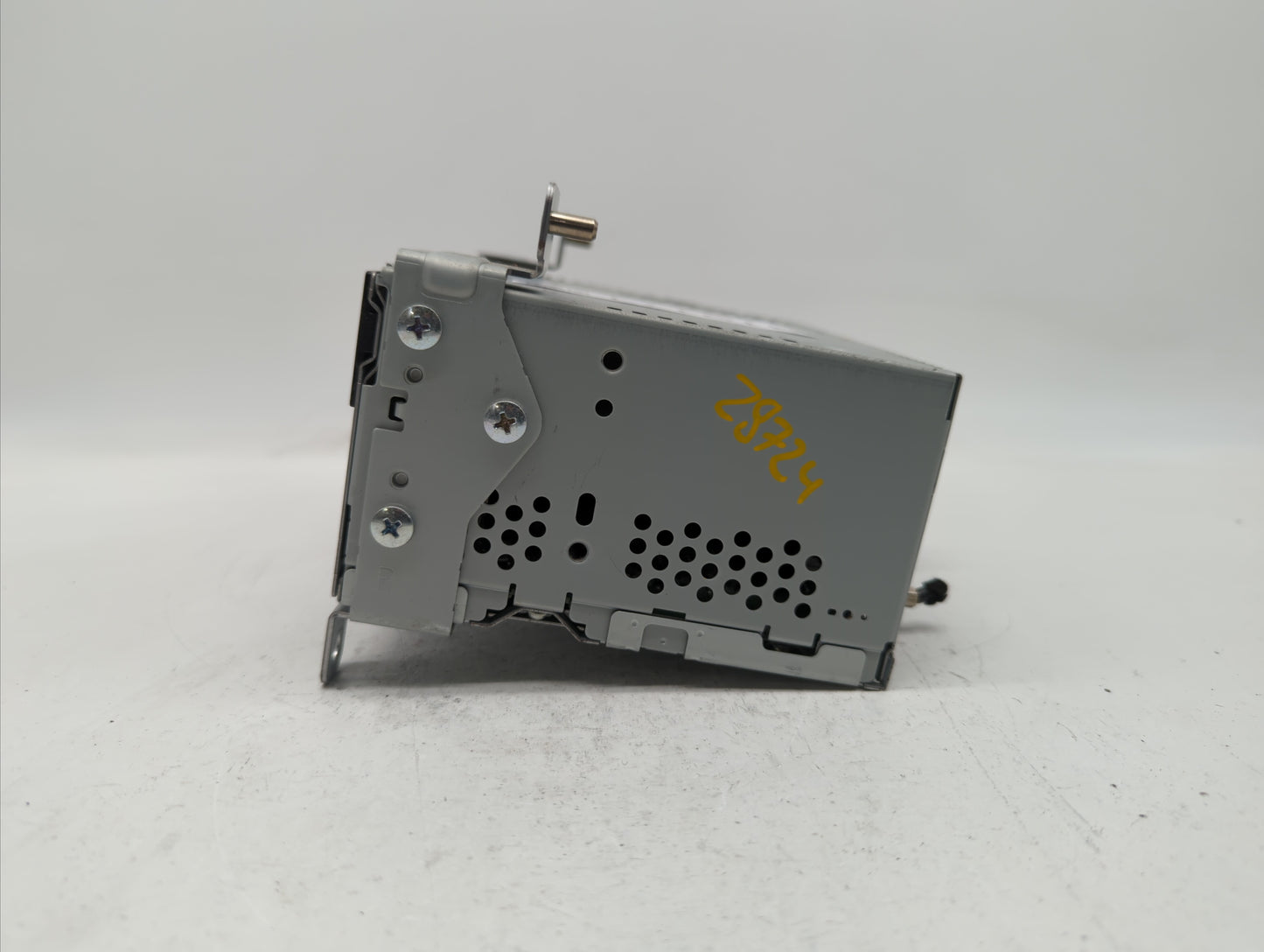 2017-2017 Ford Mustang Am Fm Cd Player Radio Receiver - Oemusedautoparts1.com