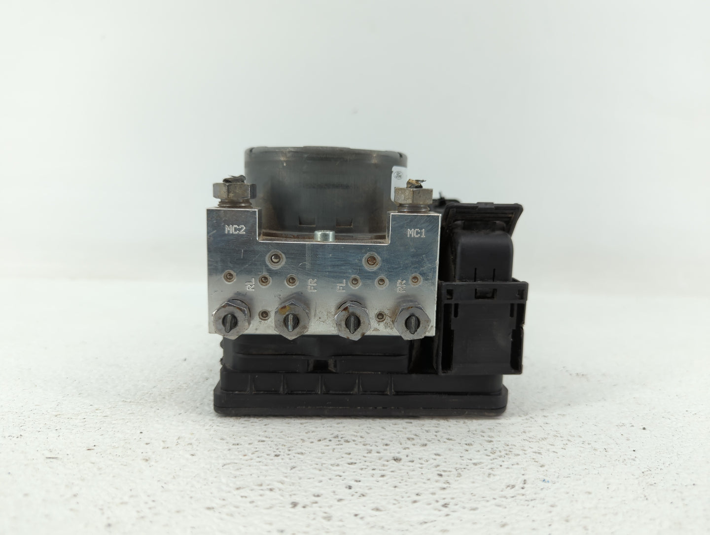 2015-2018 Ford Mustang ABS Pump Control Module Replacement P/N:GR3C-2C405-BD FR3C-2C405-BE Fits Fits 2015 2016 2017 2018 OEM