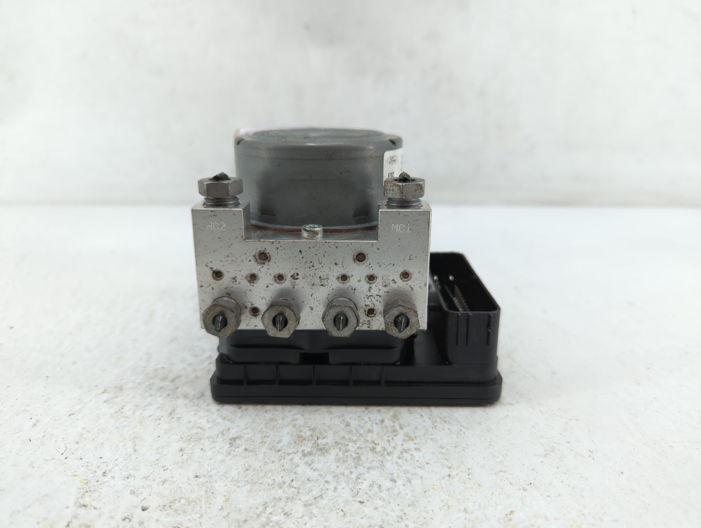 2015-2018 Ford Mustang ABS Pump Control Module Replacement P/N:GR3C-2C405-BB GR3C-2C405-BD Fits Fits 2015 2016 2017 2018 OEM