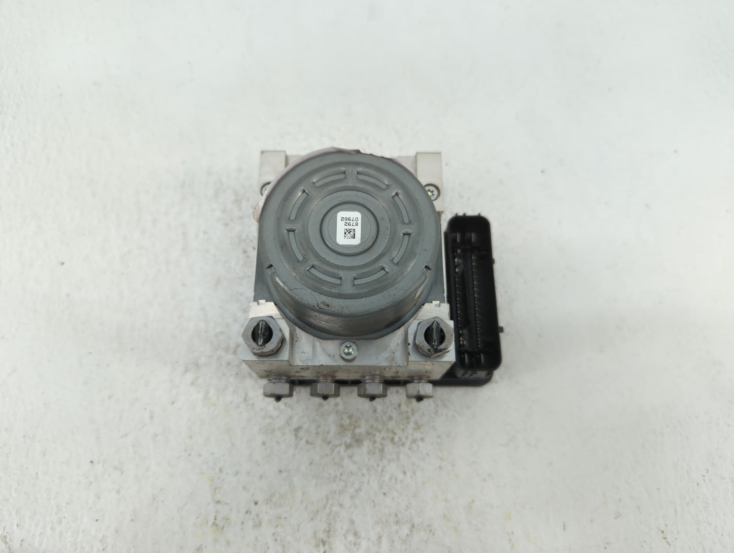 2015-2018 Ford Mustang ABS Pump Control Module Replacement P/N:GR3C-2C405-BB GR3C-2C405-BD Fits Fits 2015 2016 2017 2018 OEM
