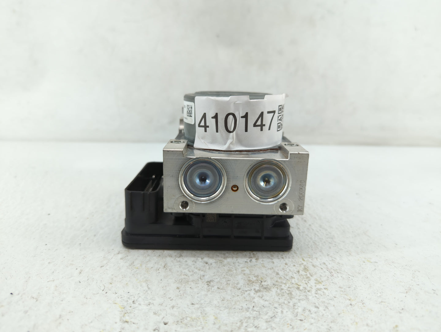 2015-2018 Ford Mustang ABS Pump Control Module Replacement P/N:GR3C-2C405-BB GR3C-2C405-BD Fits Fits 2015 2016 2017 2018 OEM