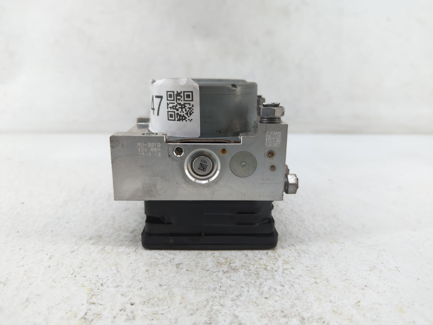 2015-2018 Ford Mustang ABS Pump Control Module Replacement P/N:GR3C-2C405-BB GR3C-2C405-BD Fits Fits 2015 2016 2017 2018 OEM