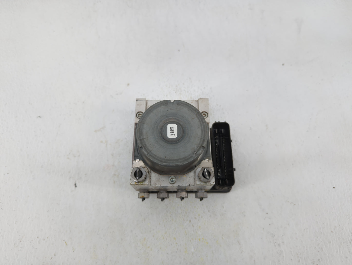 2015-2020 Ford Mustang ABS Pump Control Module Replacement P/N:GR3C-2C405-BB GR3C-2C405-BD Fits Fits 2015 2016 2017 2018 201