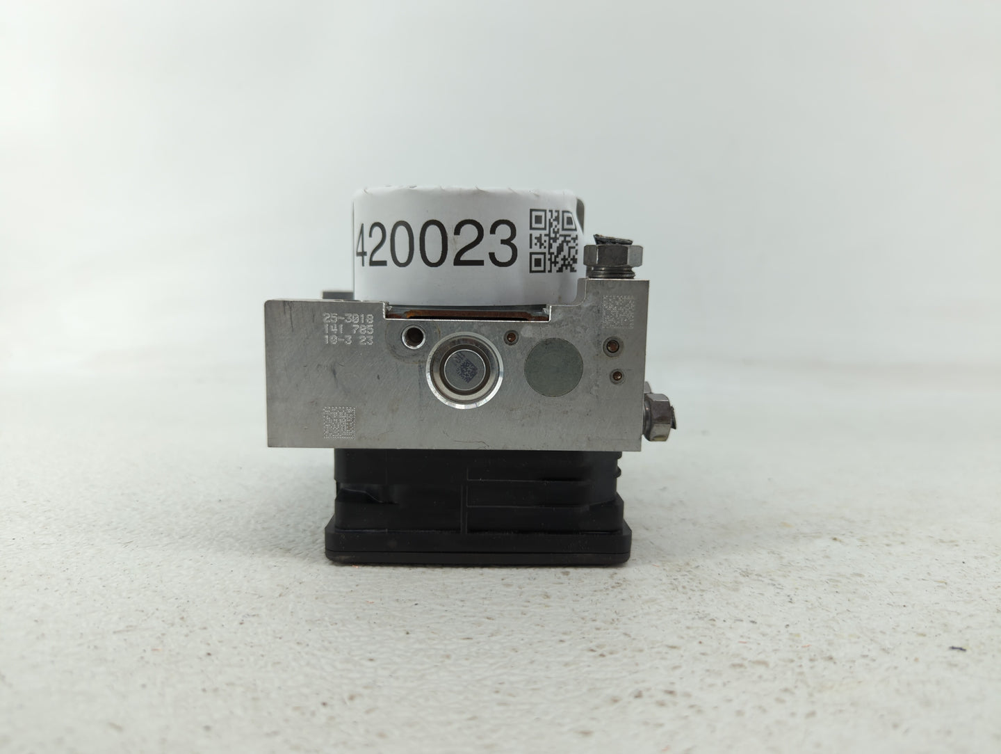 2015-2020 Ford Mustang ABS Pump Control Module Replacement P/N:GR3C-2C405-BB GR3C-2C405-BD Fits Fits 2015 2016 2017 2018 201