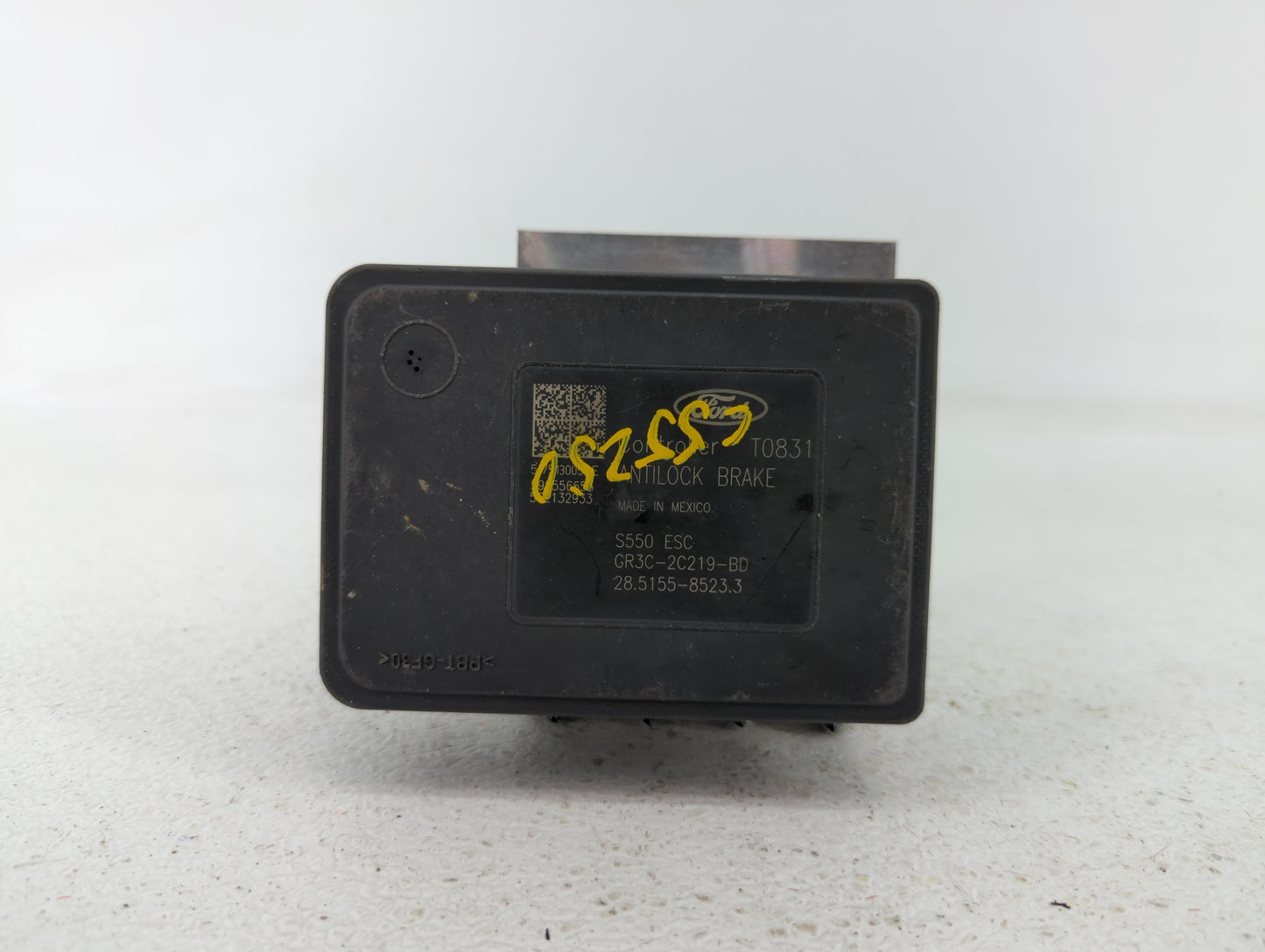 2015-2020 Ford Mustang ABS Pump Control Module Replacement P/N:GR3C-2C405-BB GR3C-2C405-BD Fits Fits 2015 2016 2017 2018 201