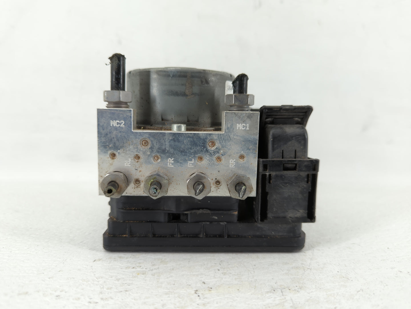 2015-2020 Ford Mustang ABS Pump Control Module Replacement P/N:GR3C-2C405-BD GR3C-2C405-BB Fits Fits 2015 2016 2017 2018 201