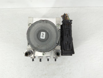 2015-2020 Ford Mustang ABS Pump Control Module Replacement P/N:GR3C-2C405-BD GR3C-2C405-BB Fits Fits 2015 2016 2017 2018 2019 2020 OEM Used Auto Parts