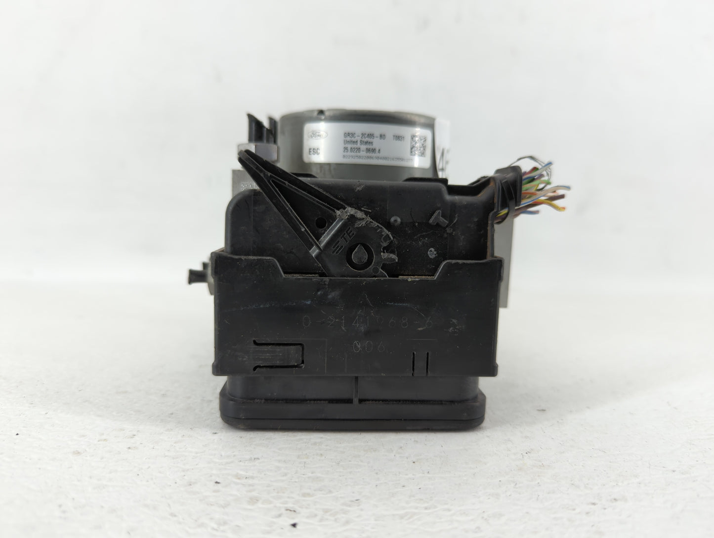 2015-2020 Ford Mustang ABS Pump Control Module Replacement P/N:GR3C-2C405-BD GR3C-2C405-BB Fits Fits 2015 2016 2017 2018 201