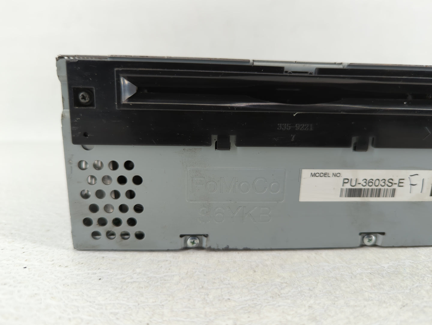2017-2017 Ford Mustang Am Fm Cd Player Radio Receiver - Oemusedautoparts1.com