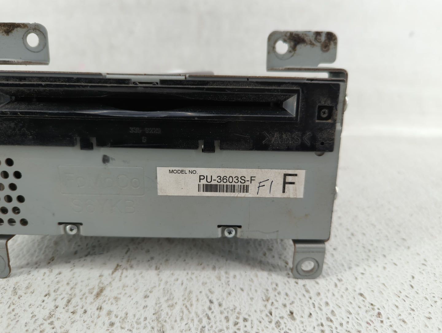 2017-2017 Ford Mustang Am Fm Cd Player Radio Receiver - Oemusedautoparts1.com