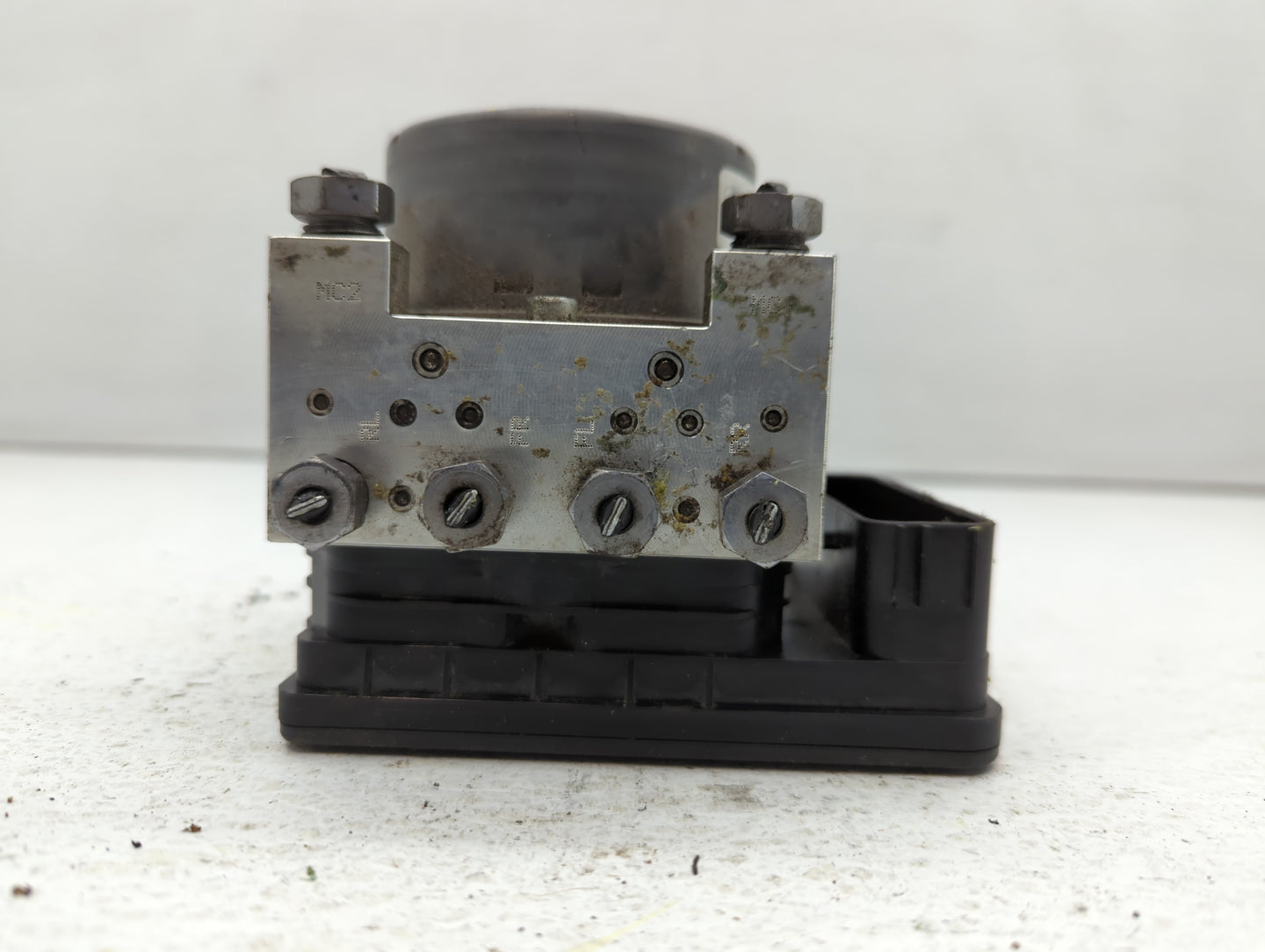 2015-2020 Ford Mustang ABS Pump Control Module Replacement P/N:GR3C-2C405-BC Fits Fits 2015 2016 2017 2018 2019 2020 OEM Use