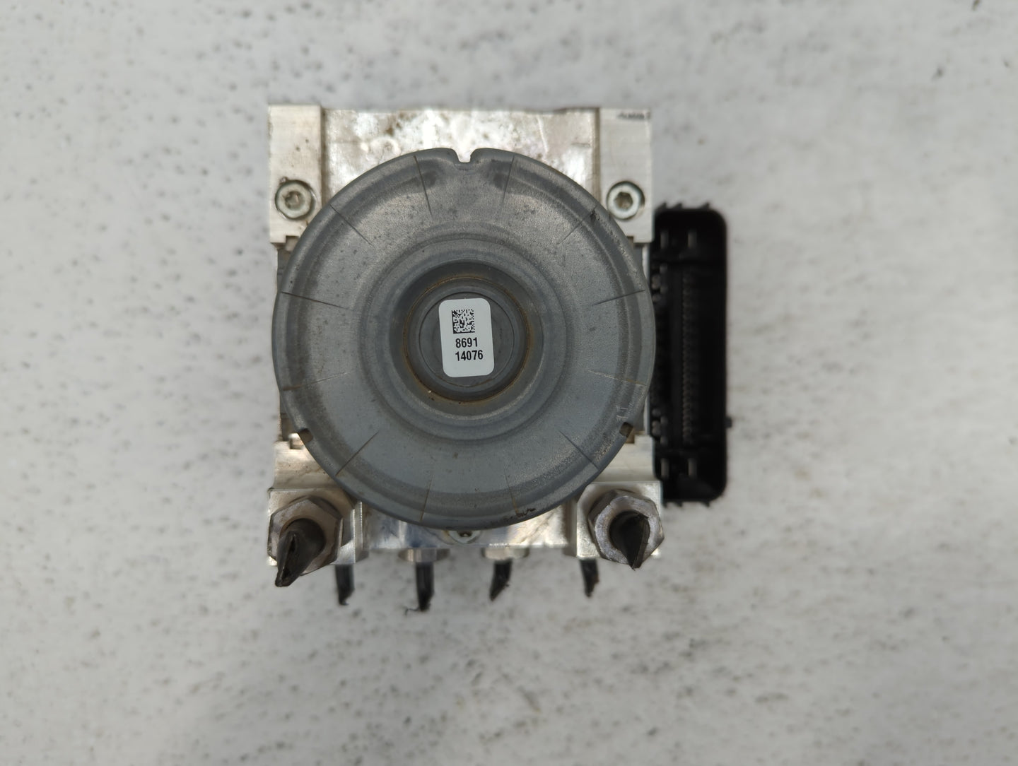 2015-2020 Ford Mustang ABS Pump Control Module Replacement P/N:GR3C-2C405-BD GR3C-2C405-BC Fits Fits 2015 2016 2017 2018 201
