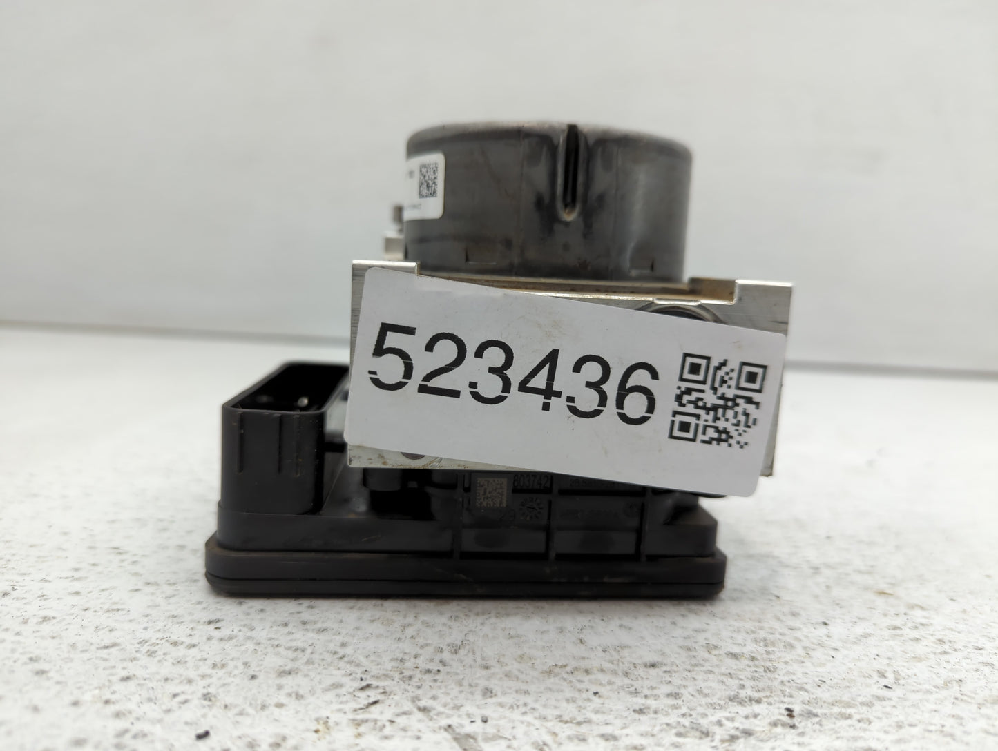 2015-2020 Ford Mustang ABS Pump Control Module Replacement P/N:GR3C-2C405-BD GR3C-2C405-BC Fits Fits 2015 2016 2017 2018 201
