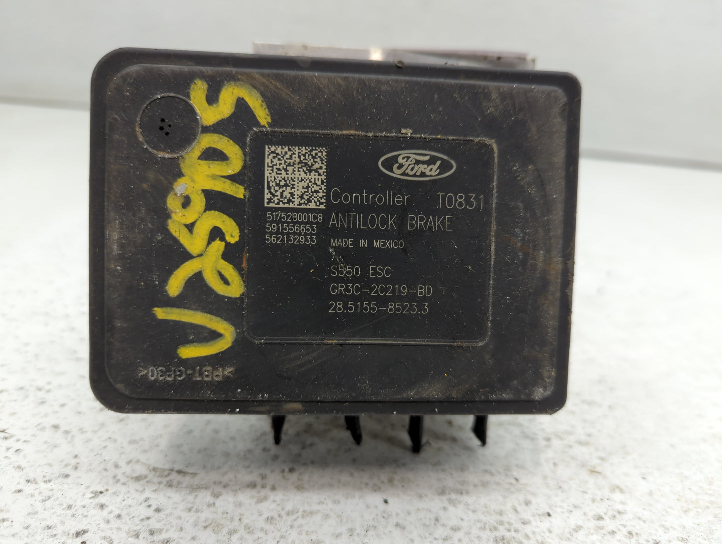 2015-2020 Ford Mustang ABS Pump Control Module Replacement P/N:GR3C-2C405-BD GR3C-2C405-BC Fits Fits 2015 2016 2017 2018 201