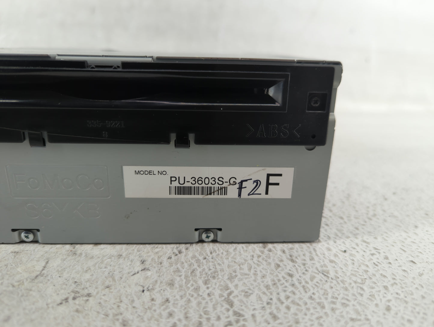 2017-2018 Ford Mustang Radio AM FM Cd Player Receiver Replacement P/N:HR3T-19C107-DC Fits Fits 2017 2018 OEM Used Auto Parts