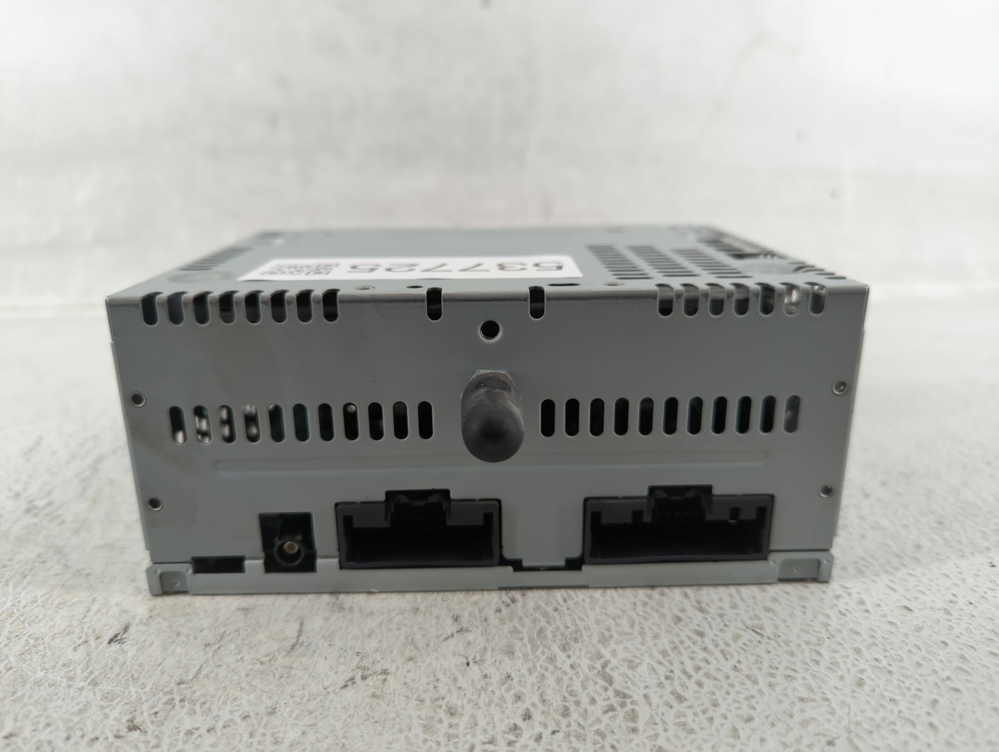 2017-2018 Ford Mustang Radio AM FM Cd Player Receiver Replacement P/N:HR3T-19C107-DC Fits Fits 2017 2018 OEM Used Auto Parts