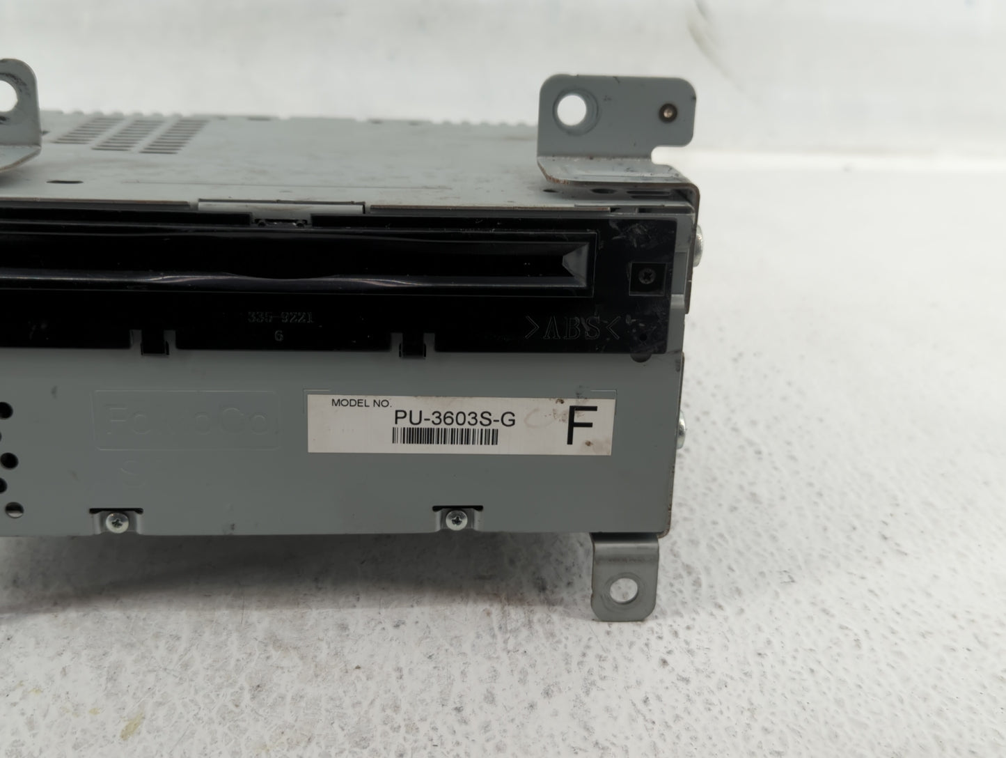2017-2018 Ford Mustang Am Fm Cd Player Radio Receiver - Oemusedautoparts1.com