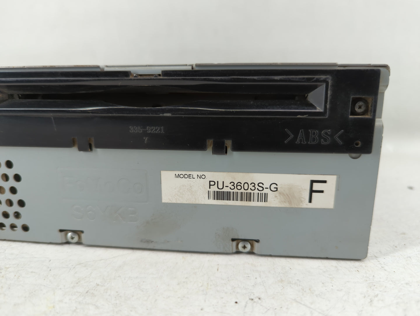2017-2018 Ford Mustang Am Fm Cd Player Radio Receiver - Oemusedautoparts1.com