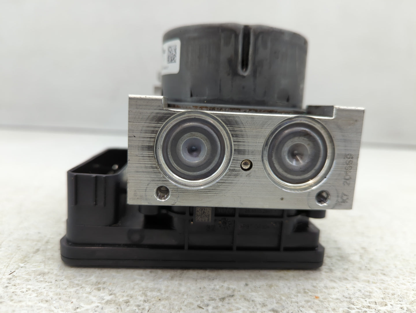 2015-2020 Ford Mustang ABS Pump Control Module Replacement P/N:GR3C-2C219-BD GR3C-2C405-BD Fits Fits 2015 2016 2017 2018 201