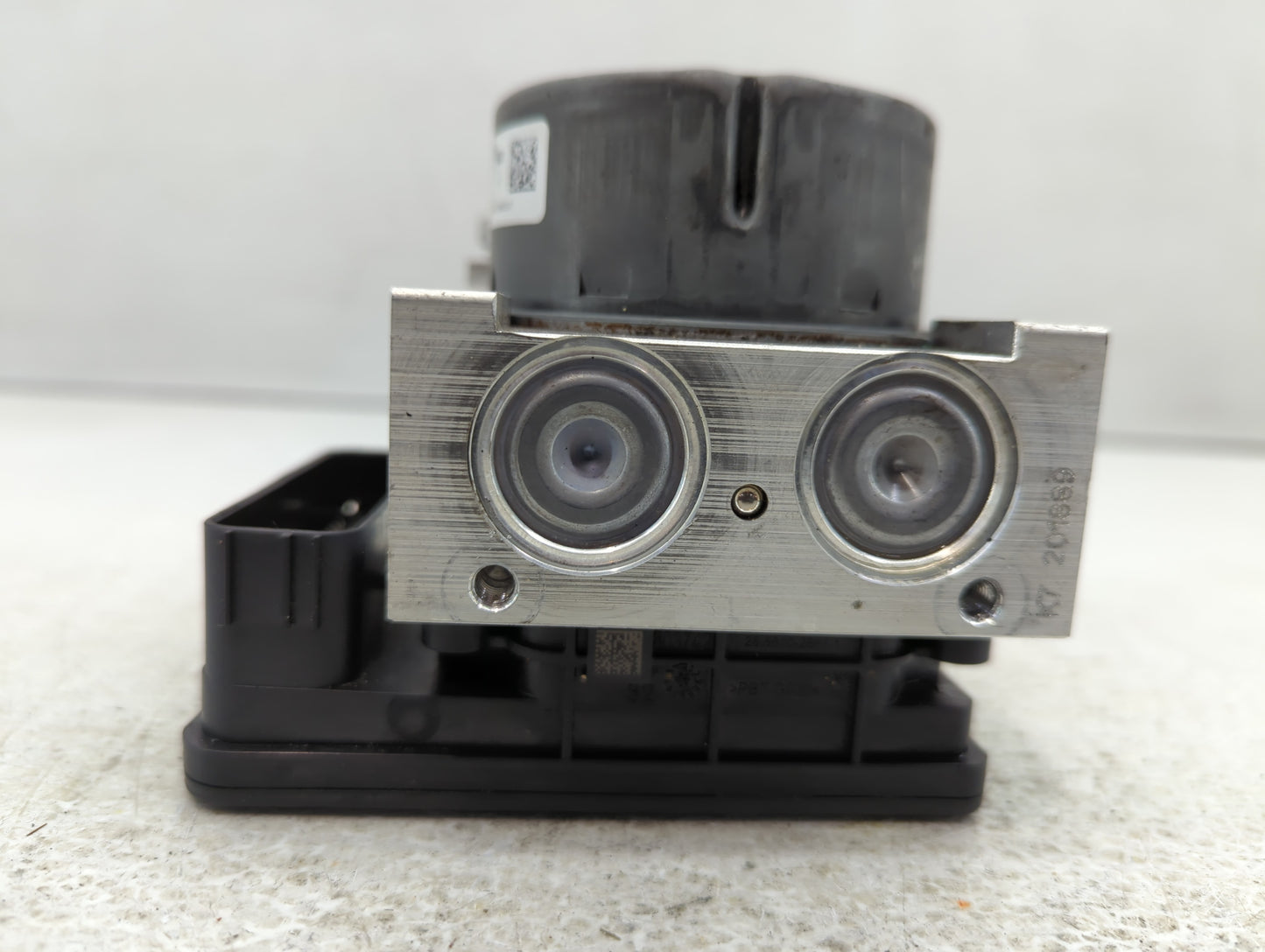 2015-2020 Ford Mustang ABS Pump Control Module Replacement P/N:GR3C-2C219-BD GR3C-2C405-BD Fits Fits 2015 2016 2017 2018 201