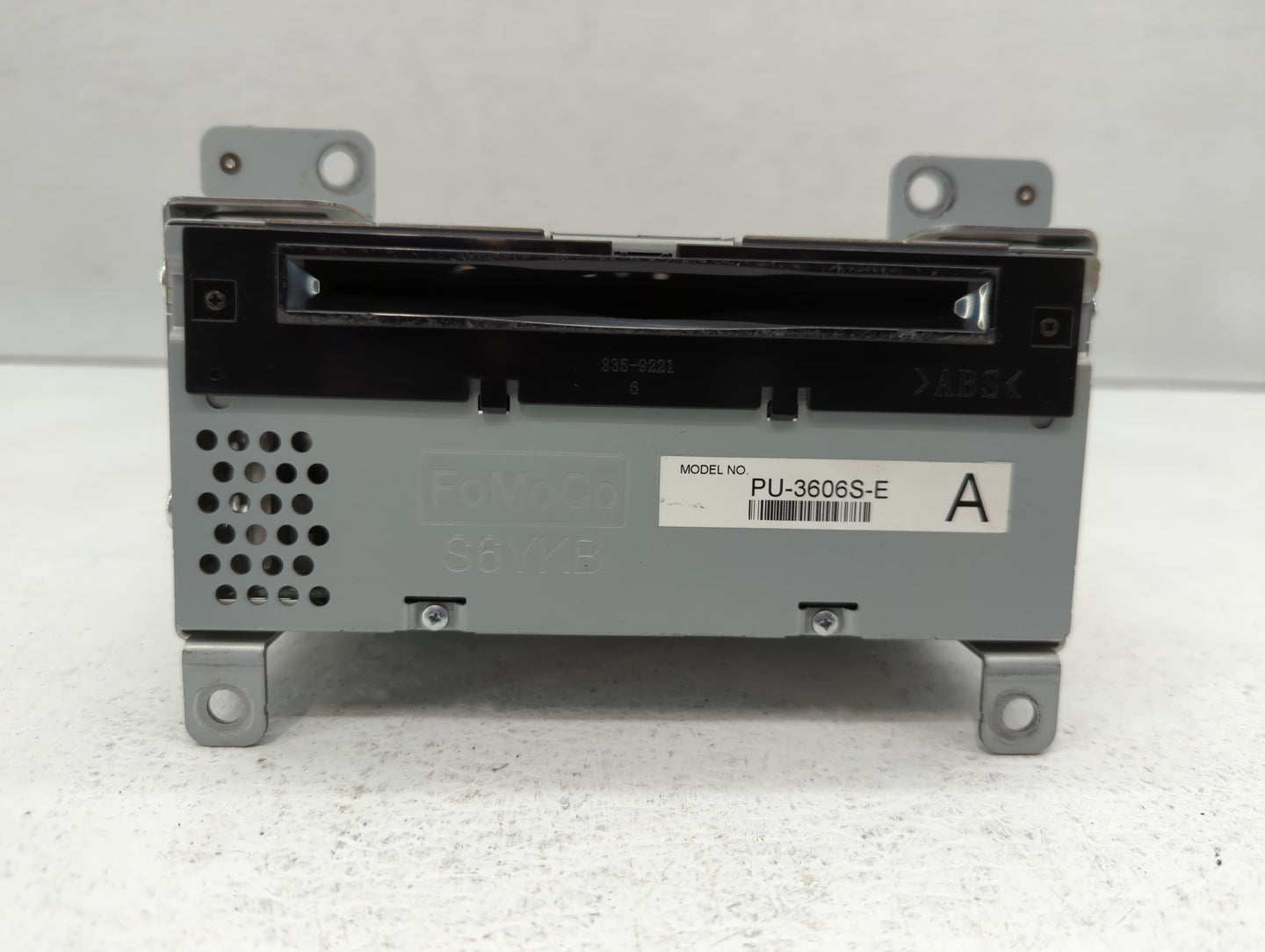 2017-2018 Ford Mustang Am Fm Cd Player Radio Receiver - Oemusedautoparts1.com