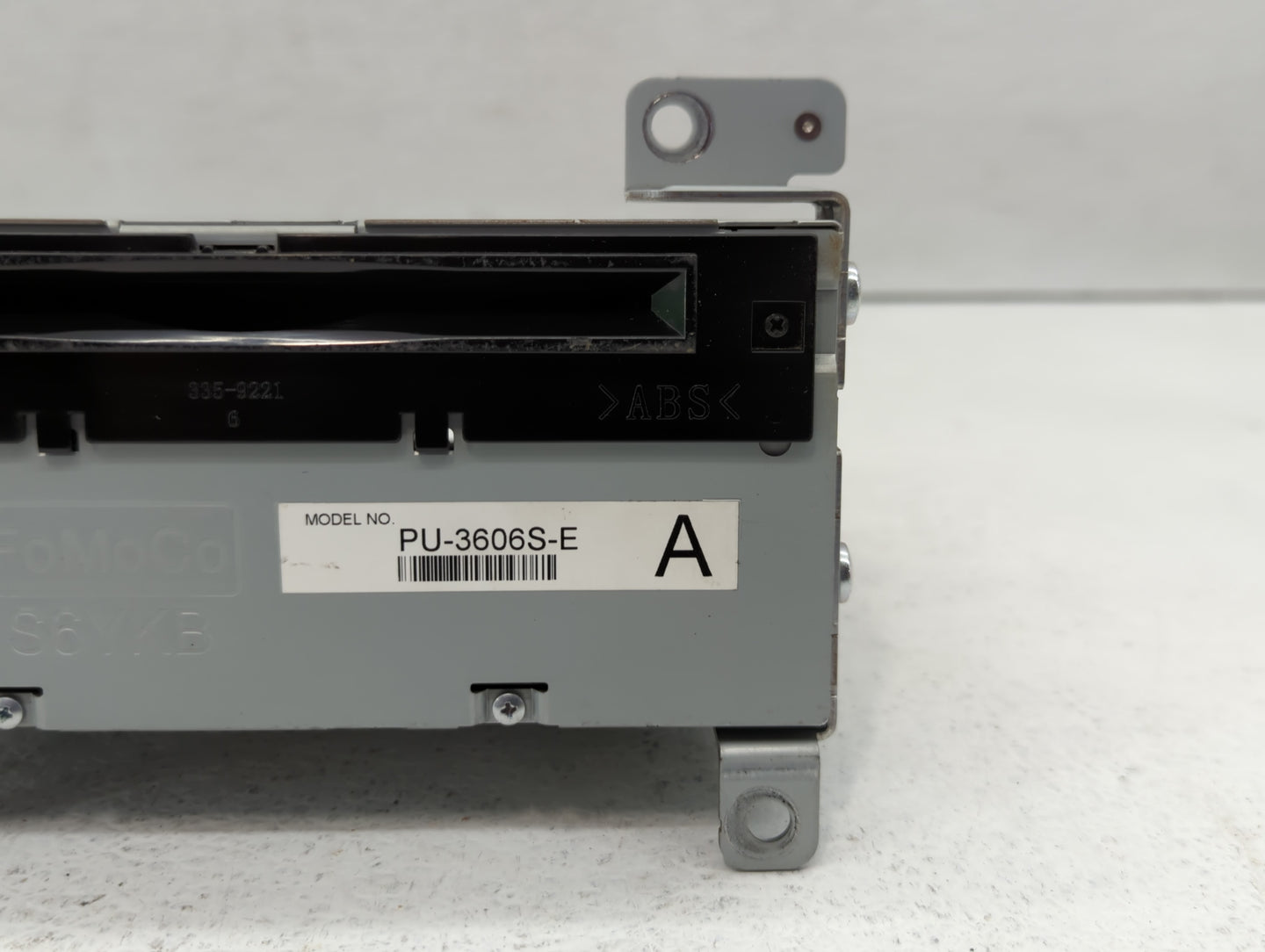 2017-2018 Ford Mustang Am Fm Cd Player Radio Receiver - Oemusedautoparts1.com