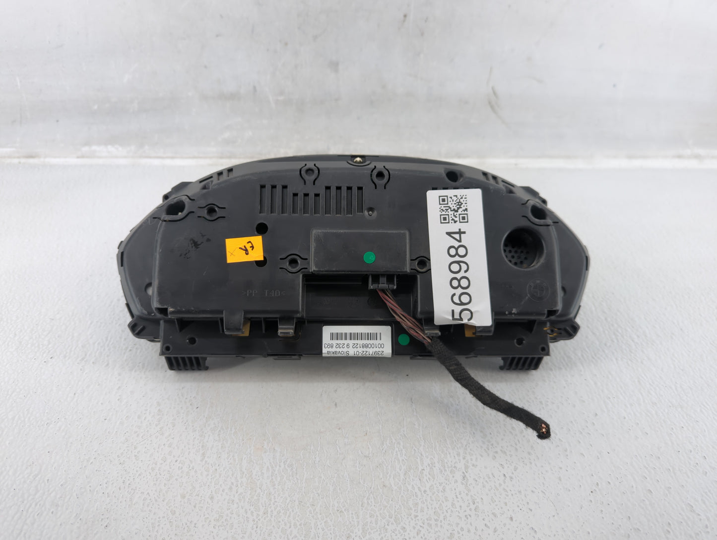 2017 Ford Mustang Instrument Cluster Speedometer Gauges P/N:62109283325 176494 11 Fits OEM Used Auto Parts - Oemusedautopart