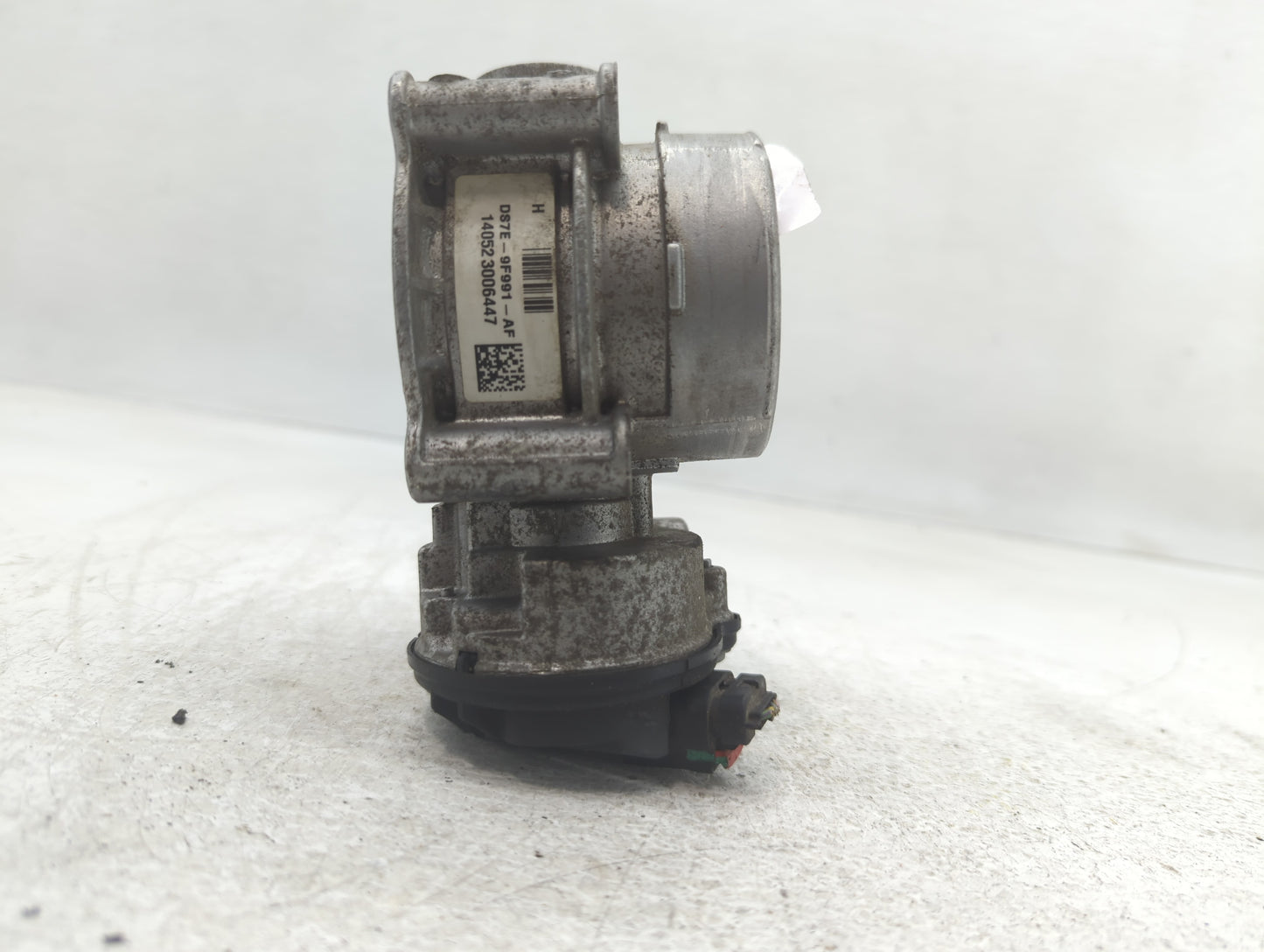 2011-2017 Ford Mustang Throttle Body P/N:DS7E-9F991-AF Fits Fits 2011 2012 2013 2014 2015 2016 2017 2018 2019 OEM Used Auto 