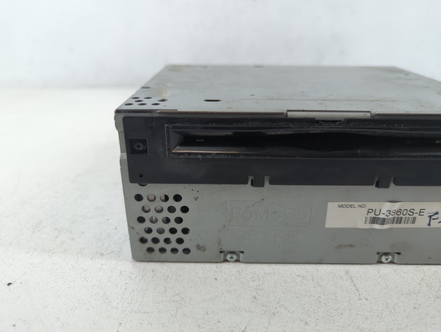 2017-2017 Ford Mustang Am Fm Cd Player Radio Receiver - Oemusedautoparts1.com
