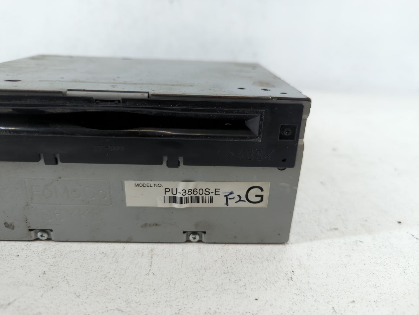 2017-2017 Ford Mustang Am Fm Cd Player Radio Receiver - Oemusedautoparts1.com