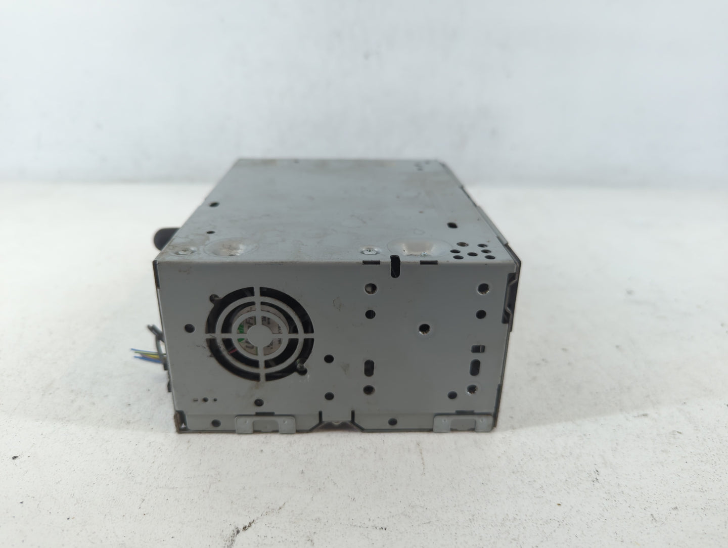 2017-2017 Ford Mustang Am Fm Cd Player Radio Receiver - Oemusedautoparts1.com