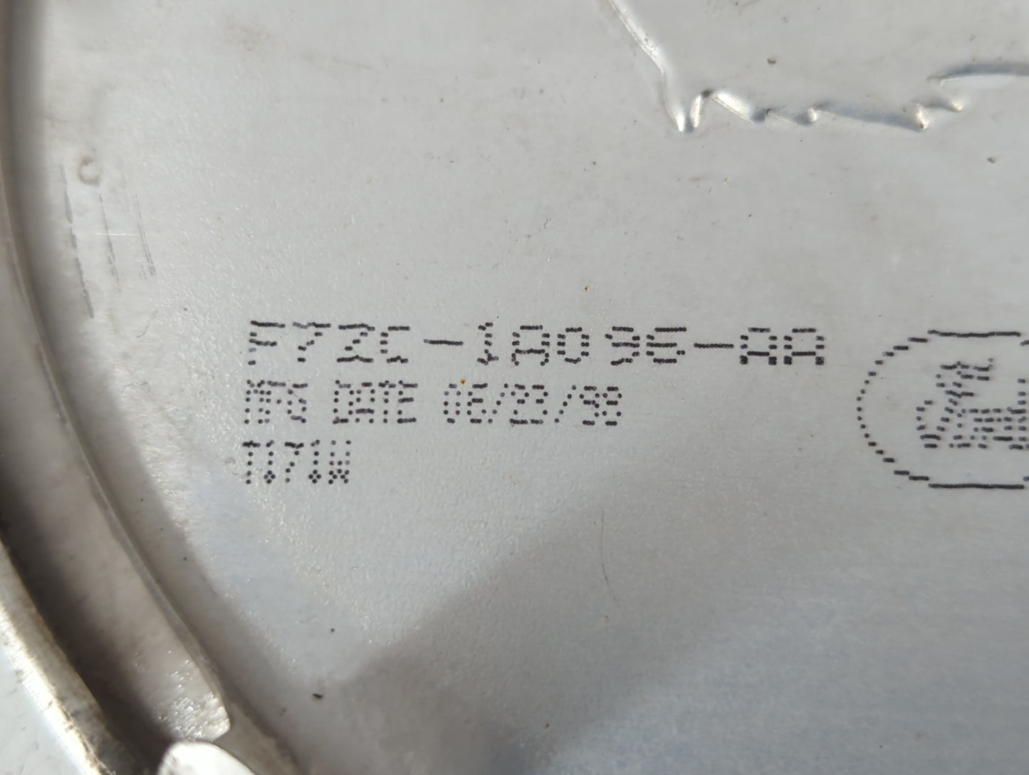 2017 Ford Mustang Rim Wheel Center Cap - Oemusedautoparts1.com