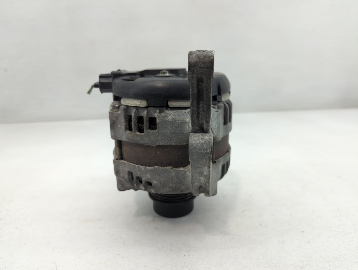2015-2022 Ford Mustang Alternator Replacement Generator Charging Assembly Engine OEM P/N:104211-0761 GR3T-10300-FB Fits OEM 