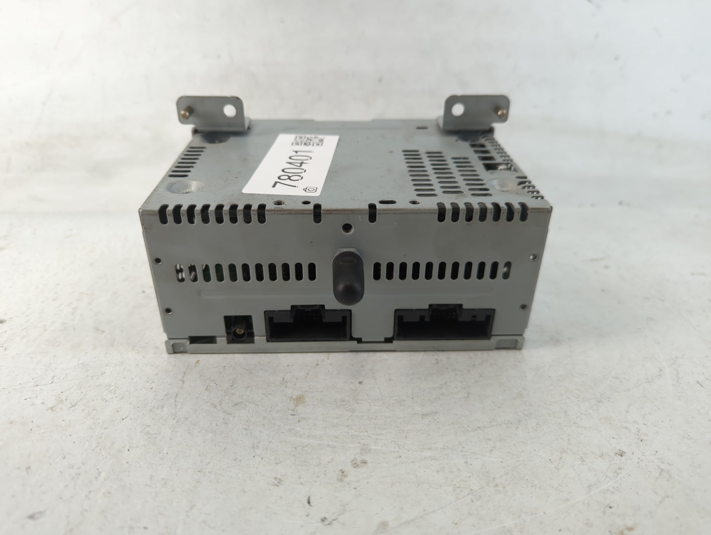 2017-2018 Ford Mustang Radio AM FM Cd Player Receiver Replacement P/N:HR3T-19C107-AA Fits Fits 2017 2018 OEM Used Auto Parts