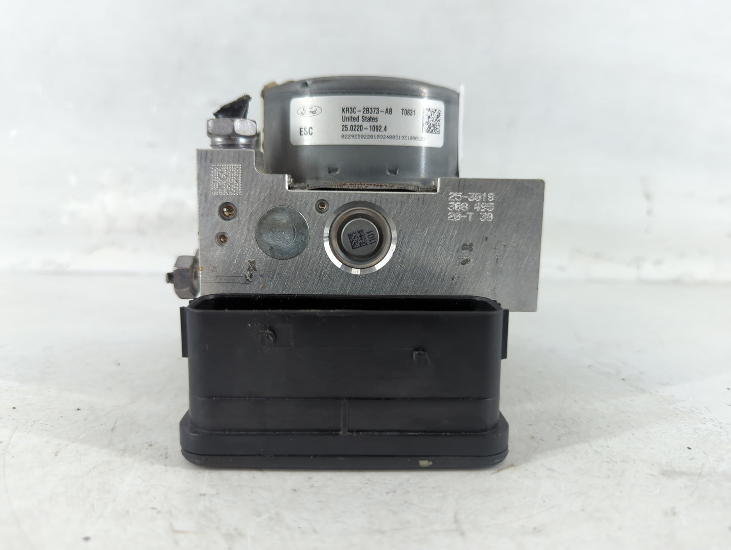 2017 Ford Mustang ABS Pump Control Module Replacement P/N:KR3C-2B373-AB Fits Fits 2016 2018 OEM Used Auto Parts - Oemusedaut