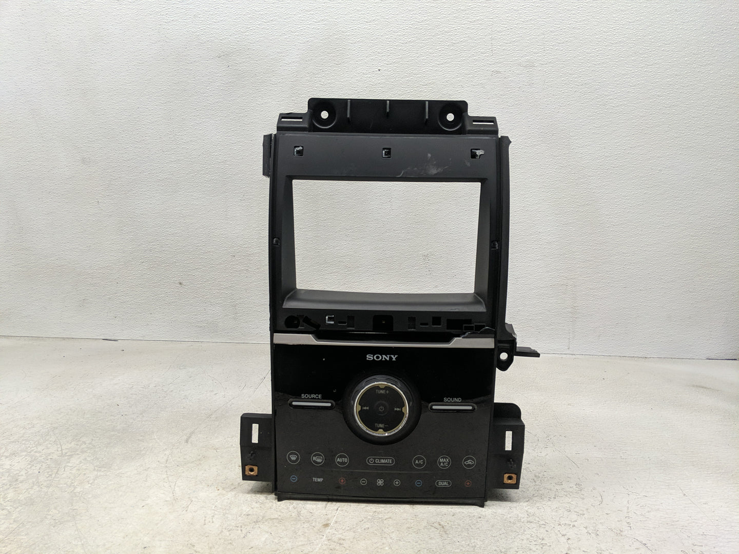 2017 Ford Taurus Climate Control Module Temperature AC/Heater Replacement P/N:EG1T-18A802-EC Fits OEM Used Auto Parts - Oemu