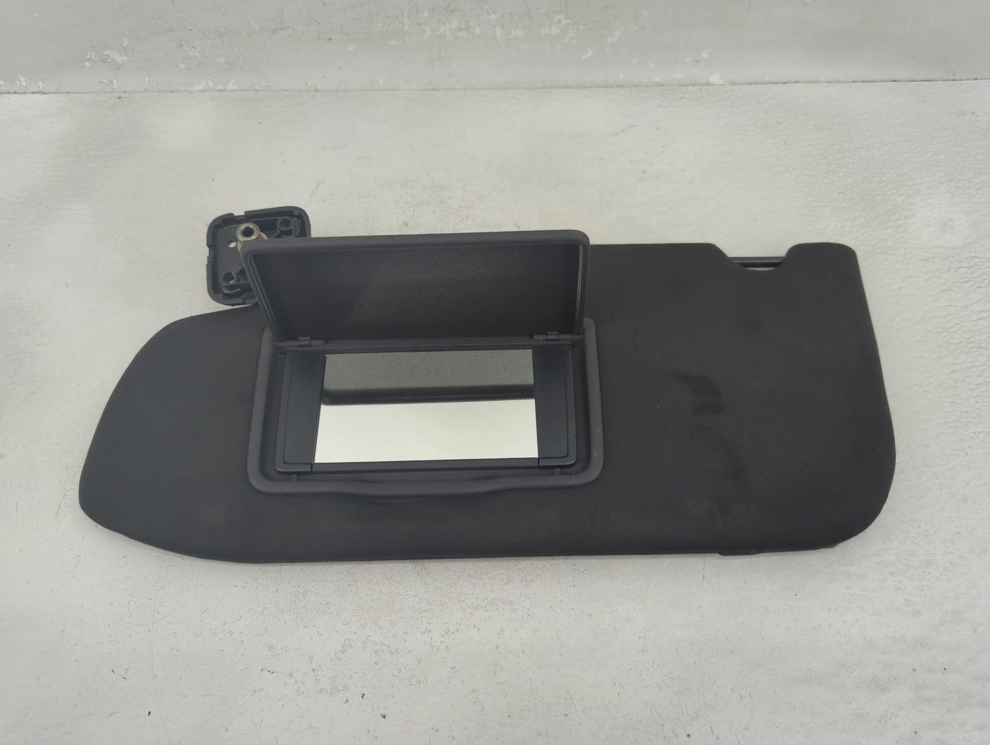 2013-2019 Ford Taurus Sun Visor Shade Replacement Driver Left Mirror Fits Fits 2013 2014 2015 2016 2017 2018 2019 OEM Used A