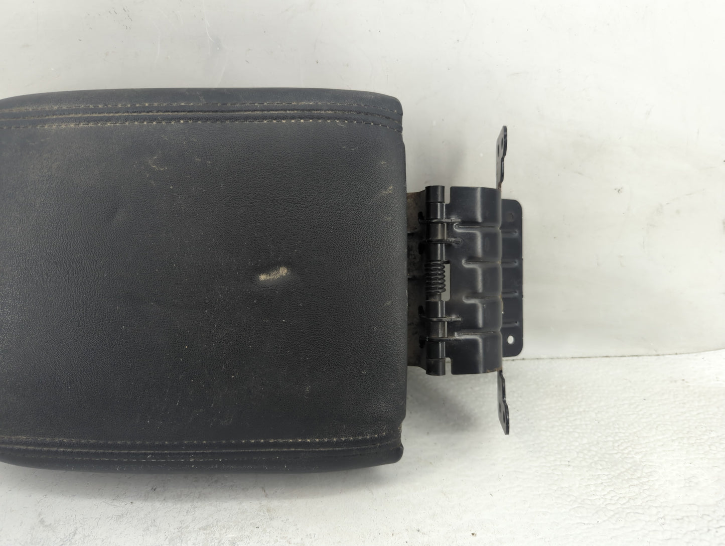 2017 Ford Taurus Center Console Armrest Cover Lid Fits OEM Used Auto Parts - Oemusedautoparts1.com