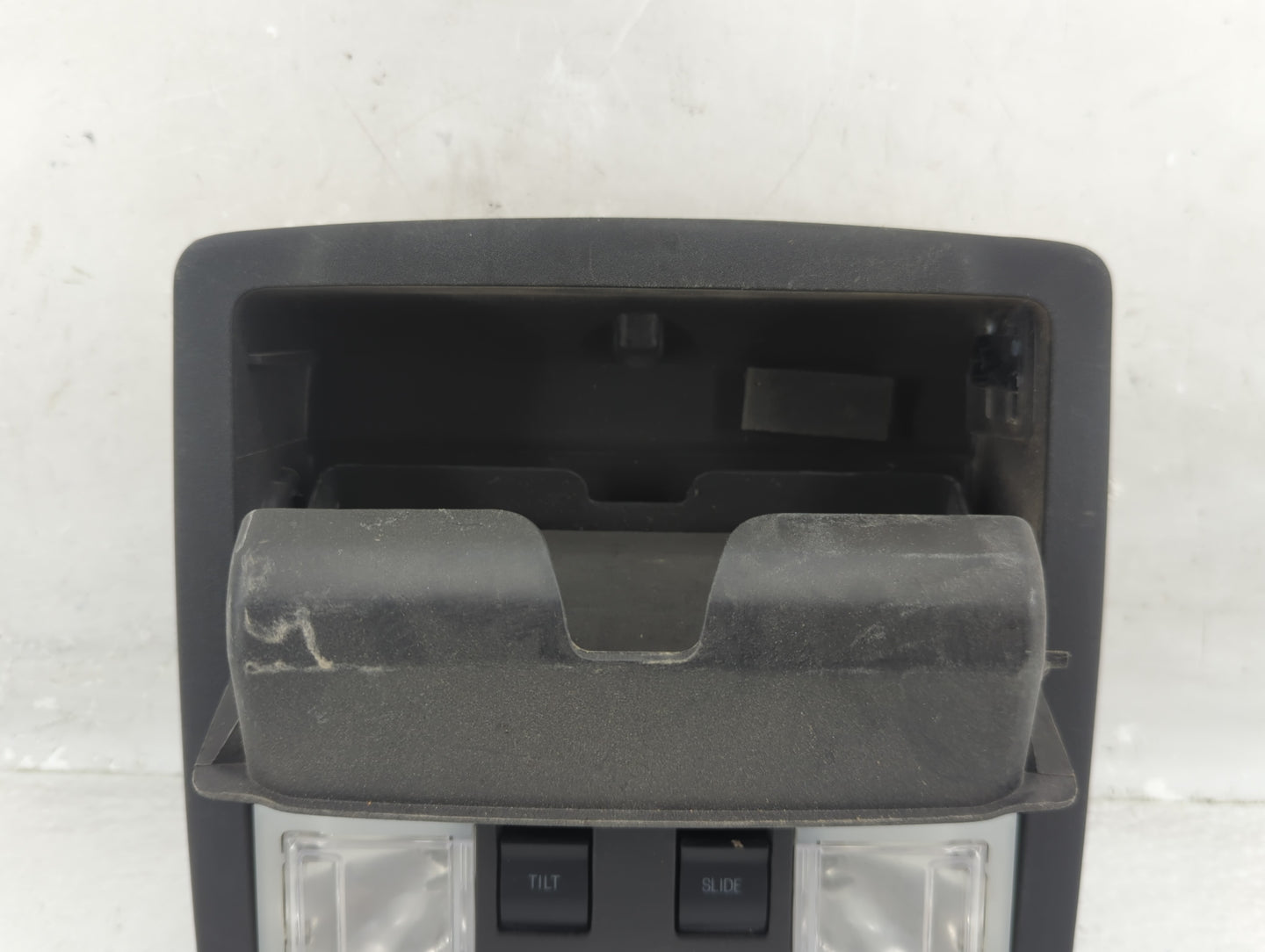 2017 Ford Taurus Overhead Roof Console - Oemusedautoparts1.com
