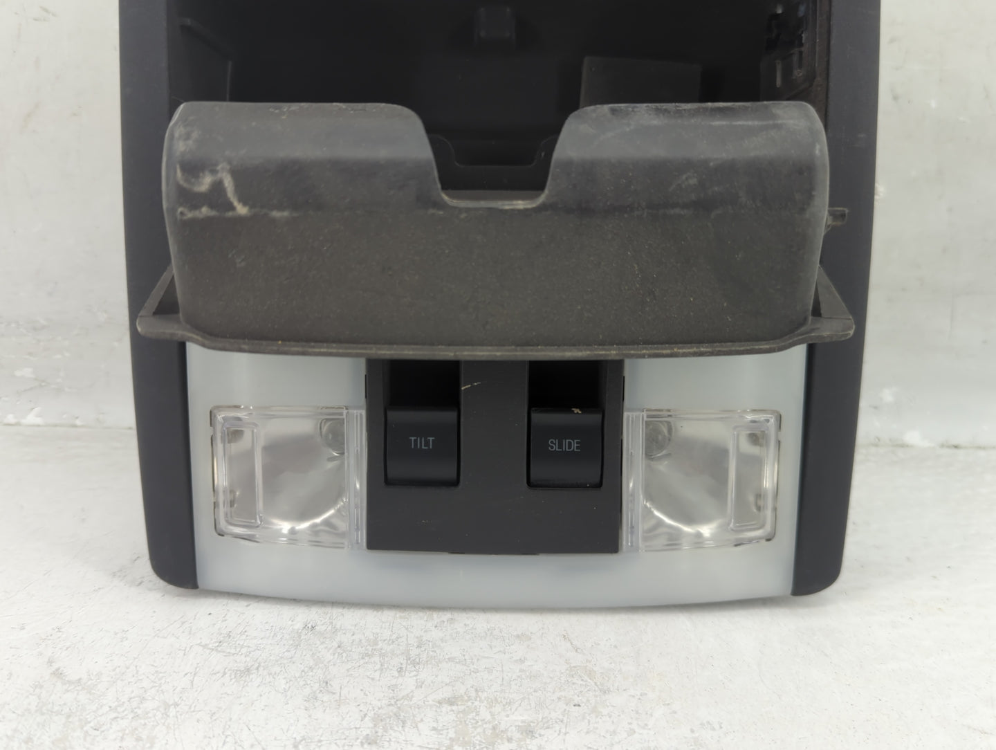 2017 Ford Taurus Overhead Roof Console - Oemusedautoparts1.com